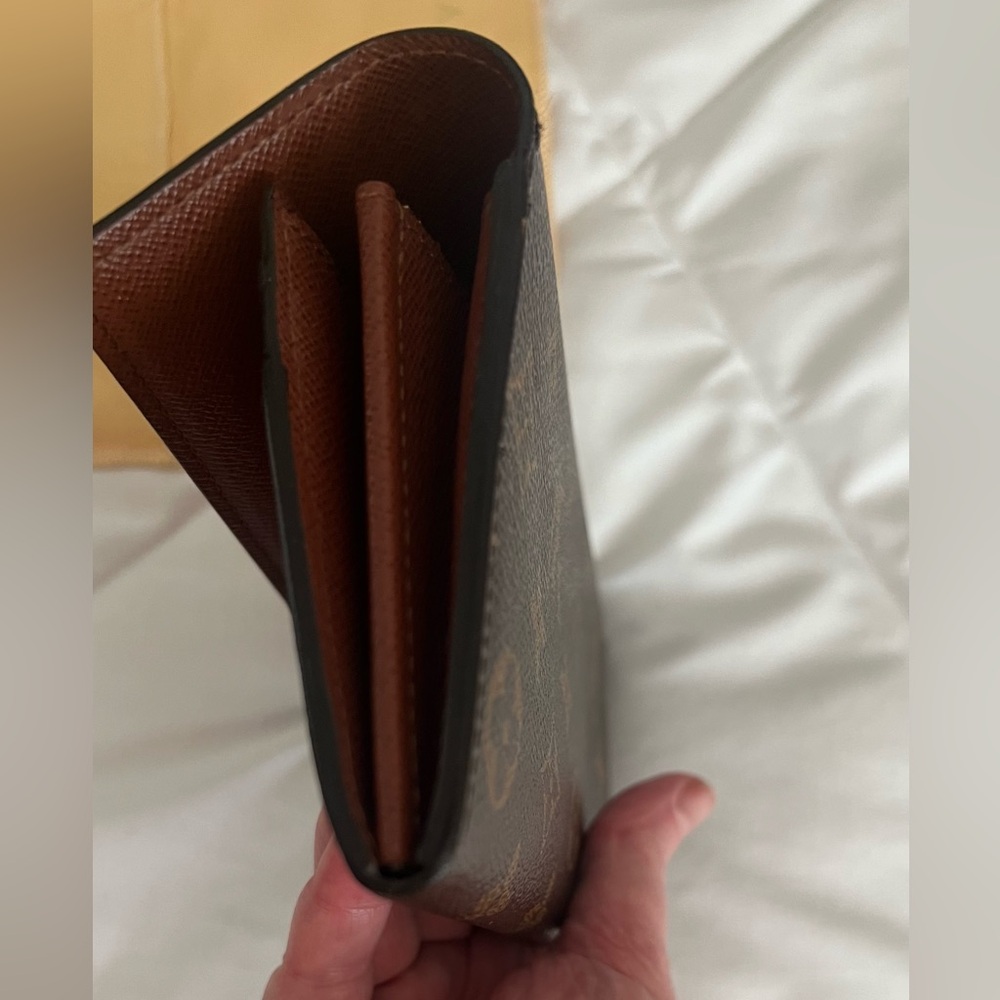 Louis Vuitton monogram Sarah wallet - Picture 9 of 16